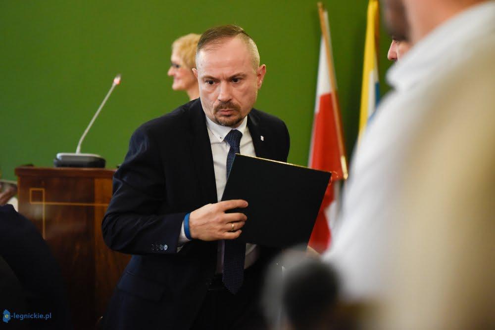 Bądź jak radny Adam Trybka. Pytaj do bólu...