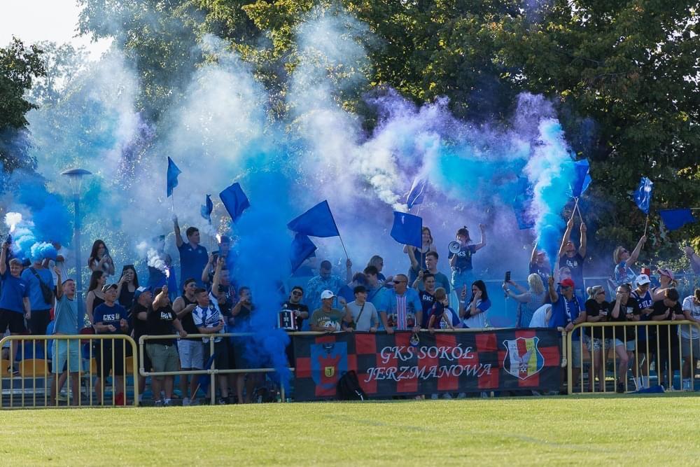 Okręgówka z emocjami i transferowym szlagierem