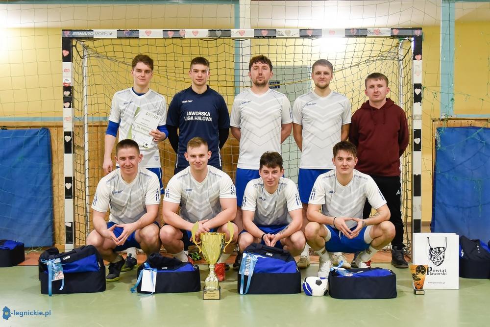 Jaworska Liga Halowa w blokach startowych. 30 listopada pierwsza kolejka