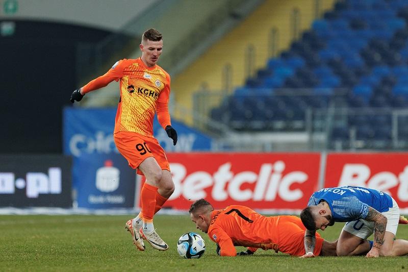 Remis Miedziowych na Stadionie Śląskim