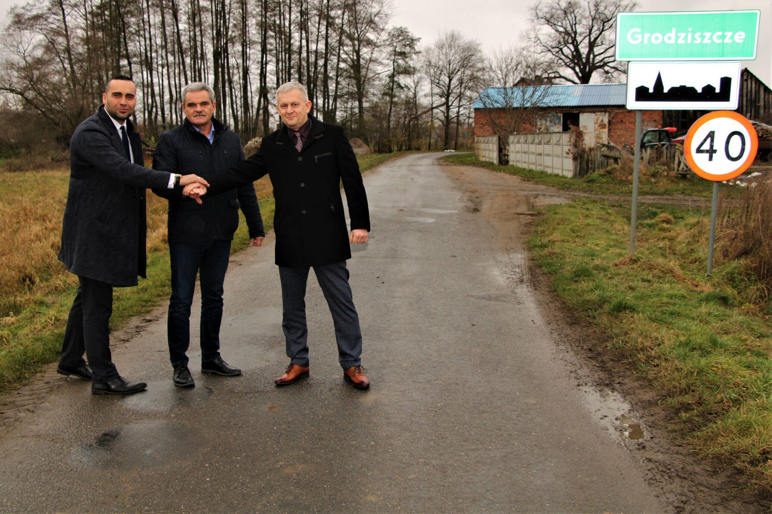 Miliony z KGHM na drogę koło zbiornika „Żelazny Most”