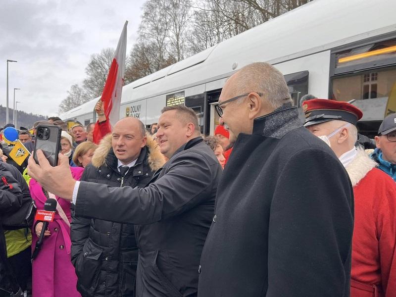 Od 10 grudnia pojedziemy Kolejami Dolnośląskimi do izerskiego kurortu