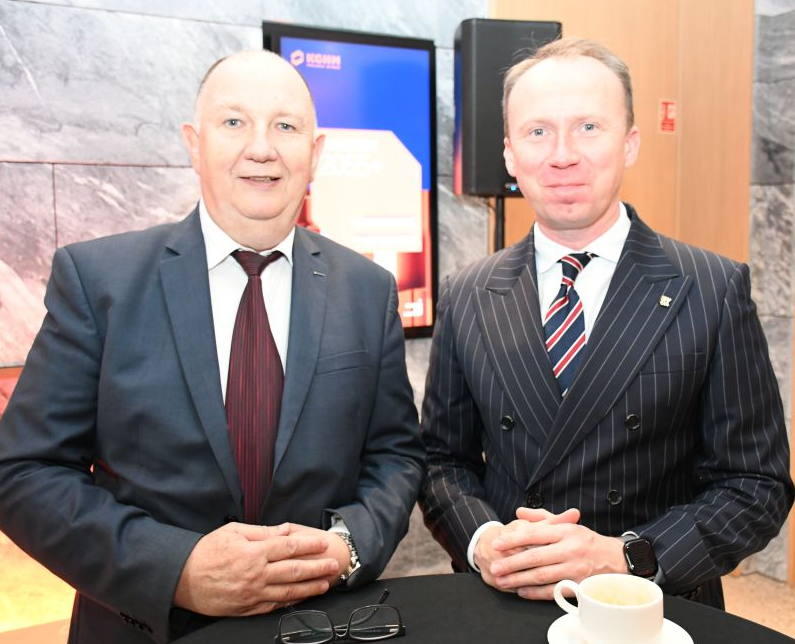 Maciej Kupaj w grze o przyszłość Huty Miedzi Legnica. Prezydent uczestniczył w prezentacji Strategii KGHM 2055+