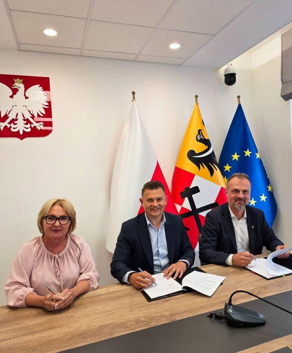 Nowoczesny gabinet stomatologiczny powstanie w Zespole Szkół Zawodowych w Złotoryi. Jest umowa ...