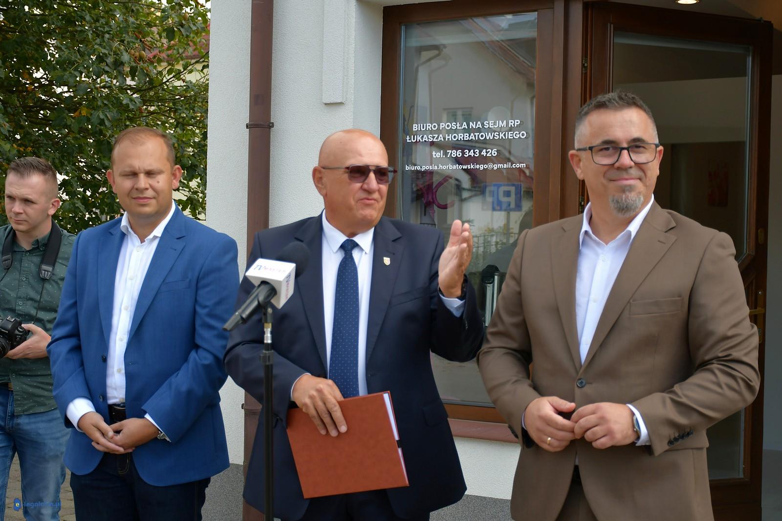 Horbatowski otworzył biuro i mówi: „Tu mają przychodzić mieszkańcy”(FOTO)
