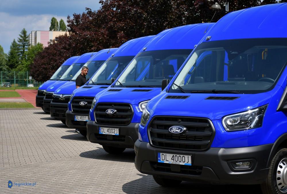 Nowoczesne autobusy do przewozu niepełnosprawnych (FOTO)
