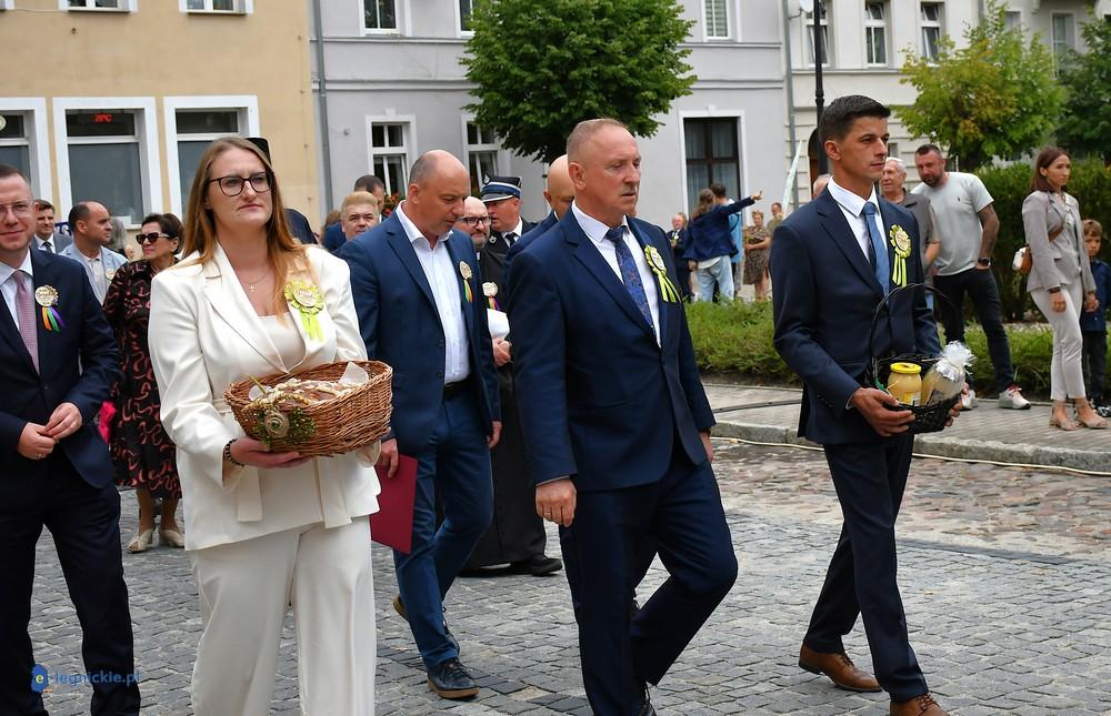 Święto Plonów w Chobieni. 23 wieńce, 30 Kół Gospodyń i tłumy mieszkańców (FOTO)