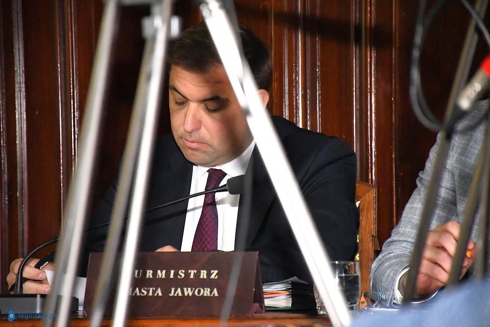 Polityczno-samorządowa wojna. W tle imigranci. Będzie burzliwa sesja !
