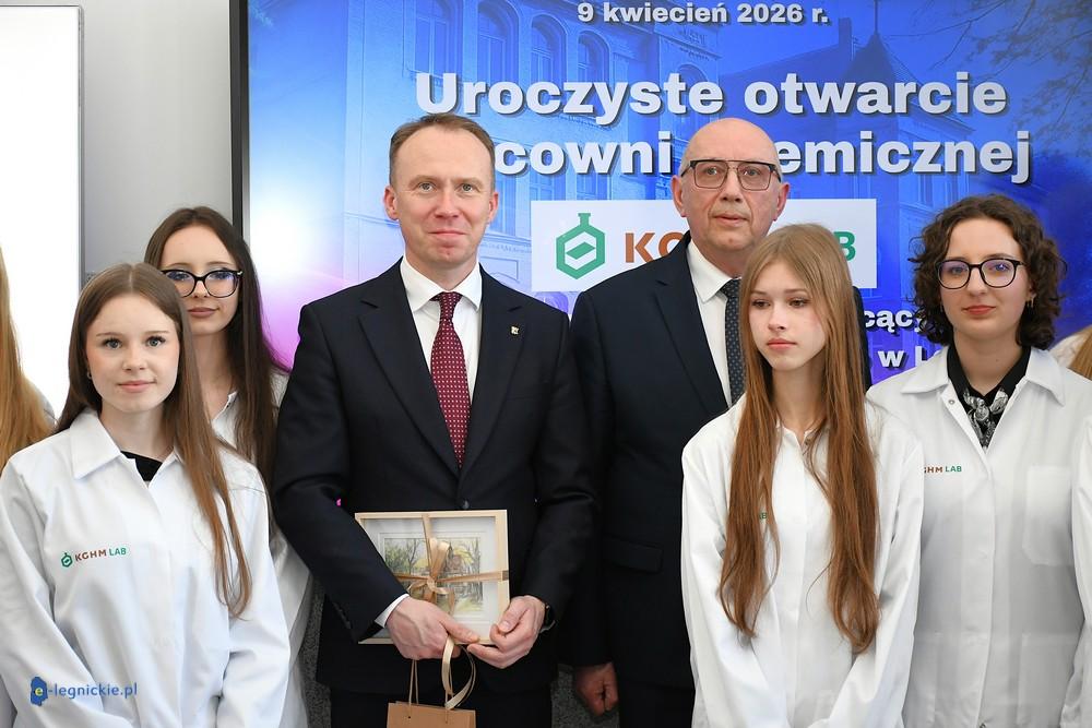 KGHM LAB w 2.LO już otwarty! Nowa pracownia powstała dzięki Polskiej Miedzi (FOTO)