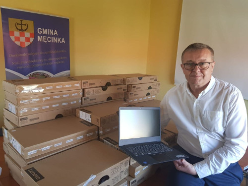 Gmina zakupiła kolejne laptopy dla uczniów