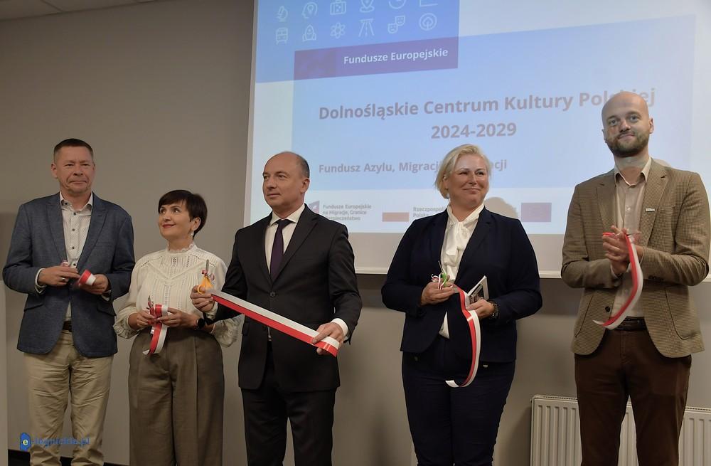 Otworzono Centrum Kultury Polskiej. Kto skorzysta? (FOTO)