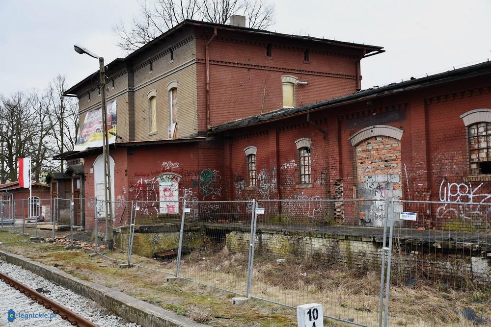 Stacja kolejowa jest. Będzie dworzec i obwodnica (FOTO)