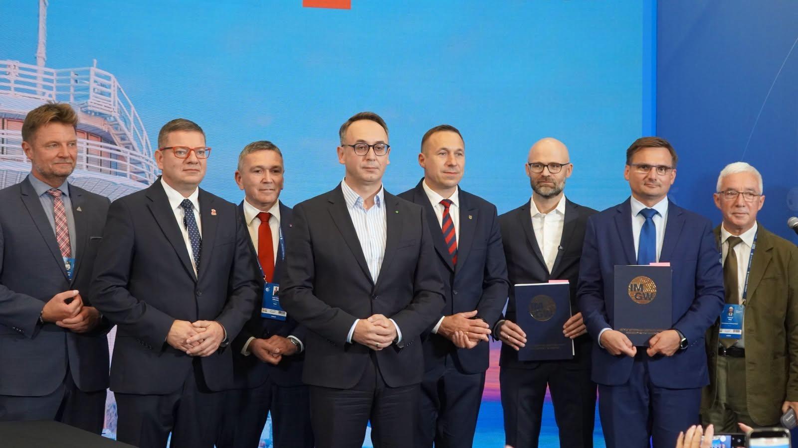 Podział zysku KGHM, Żelazny Most, weta Nawrockiego i schronisko na Śnieżce. Rozmowa z posłem A.Sikorą