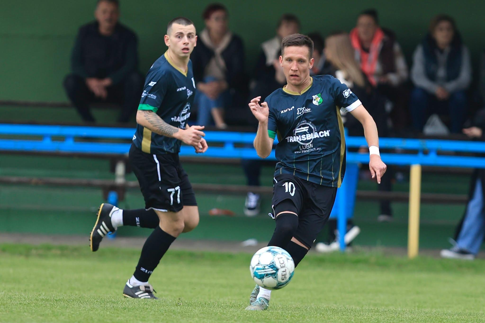 Zespoły Podokręgu Legnica "rządzą" 4 ligą. Prochowiczanka na zaciągniętym hamulcu...