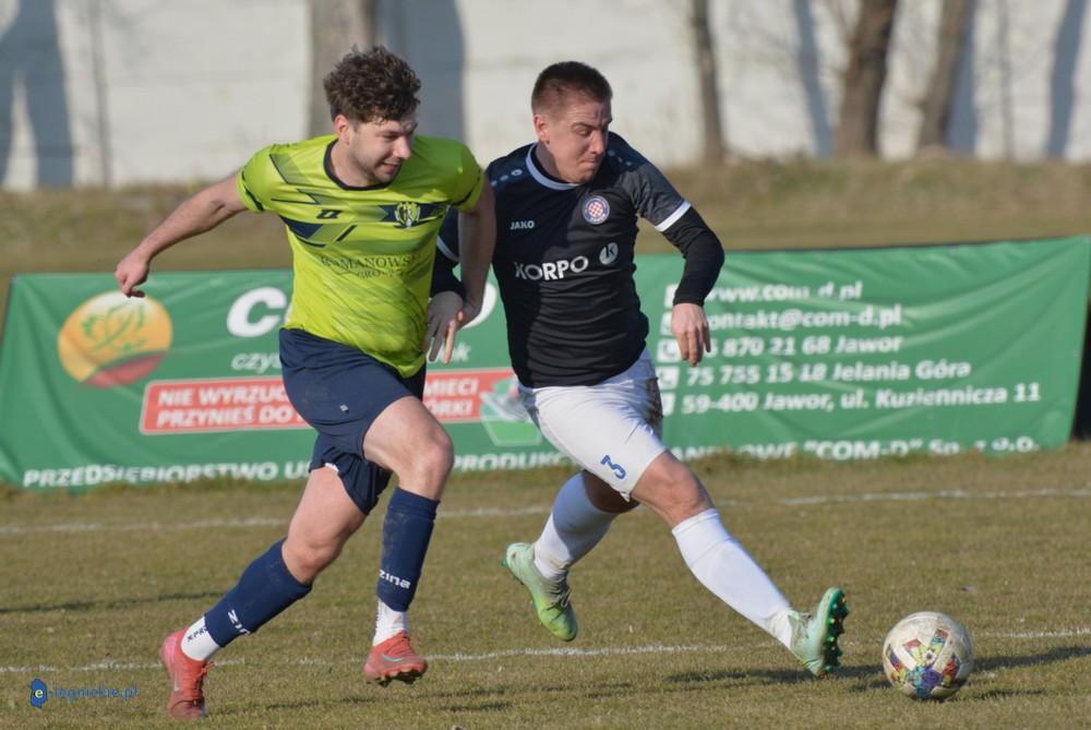 Grad goli na inaugurację wiosny (FOTO)