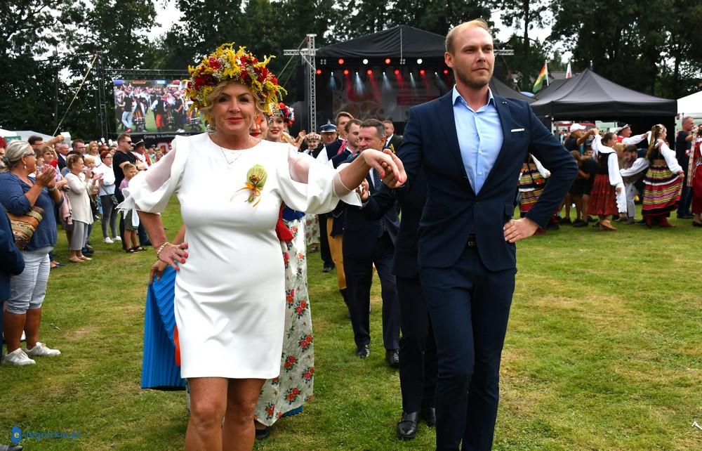 Dożynki Gminne w Wądrożu Wielkim z sercem i polonezem (FOTO)