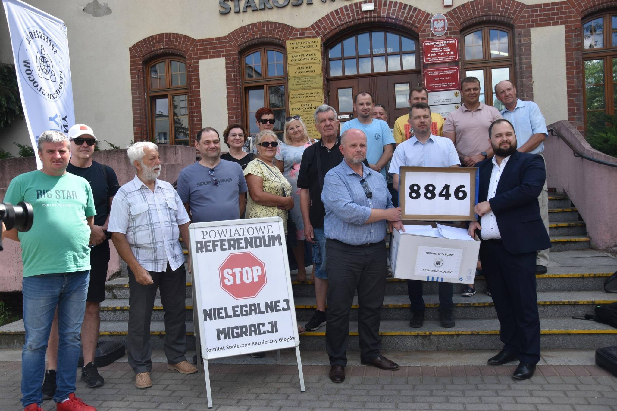 Nie chcą imigrantów. Blisko 9000 mieszkańców jest na NIE