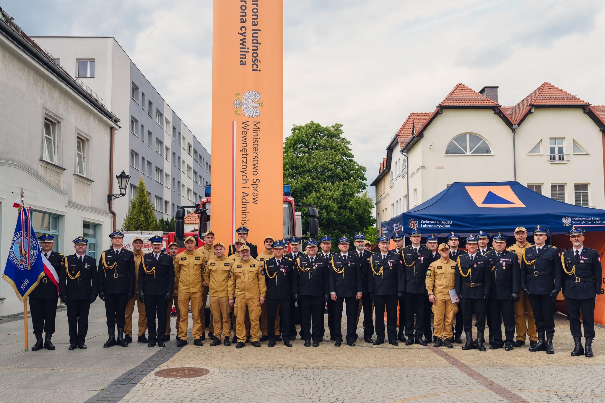 Strażacy docenieni za służbę