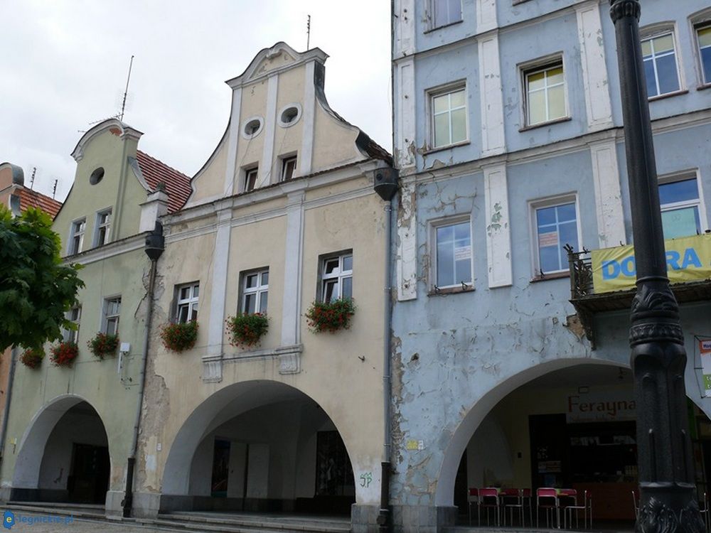 Kamienice w Rynku odzyskają dawny blask. Burmistrz dotrzymał słowa!