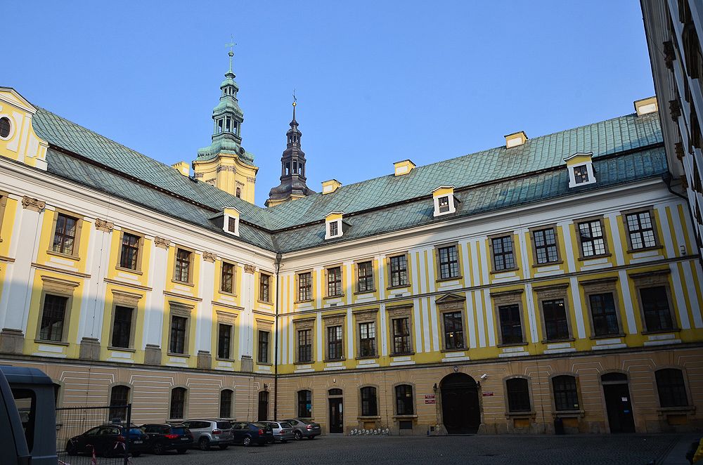 Debata dla maturzystów o perspektywach dla młodych w Legnicy