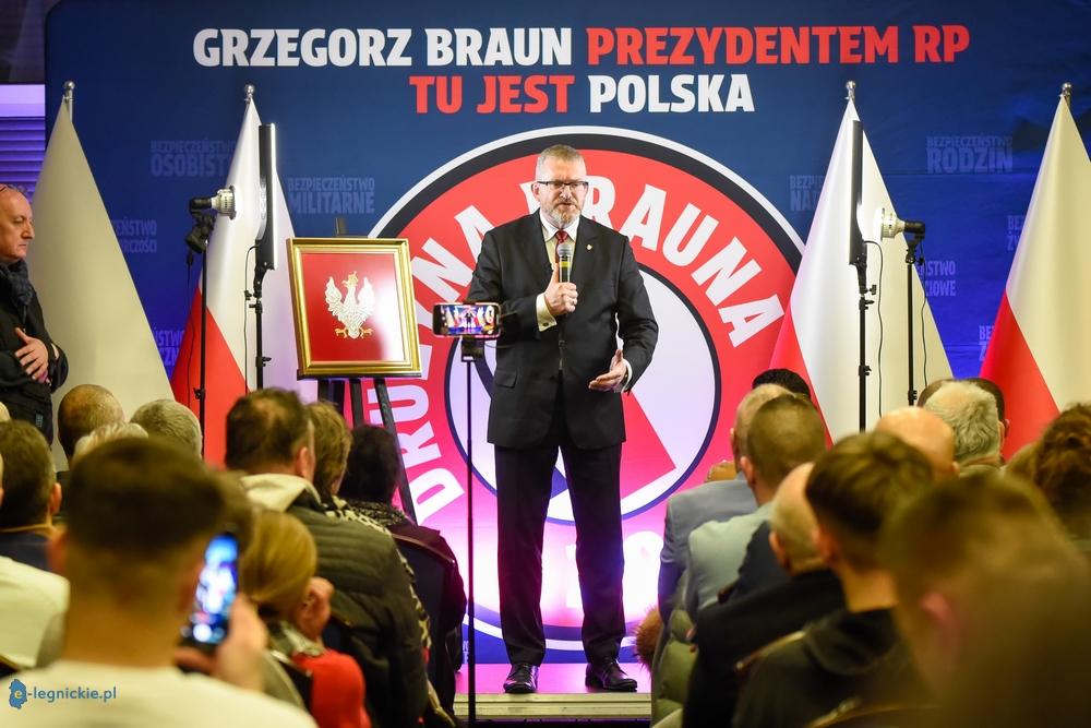 Grzegorz Braun w Legnicy. Dostało się prezydentowi miasta (FOTO)