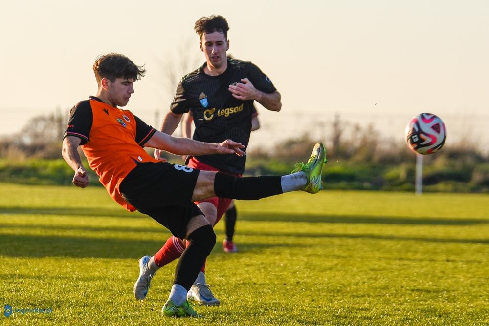 LegSad bezradny w starciu z Chrobrym (FOTO)