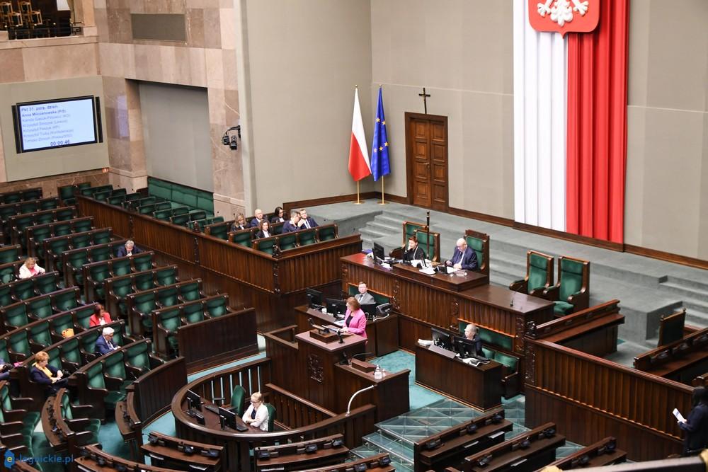 PRZEWODNIK WYBORCZY - lista kandydatów do Sejmu