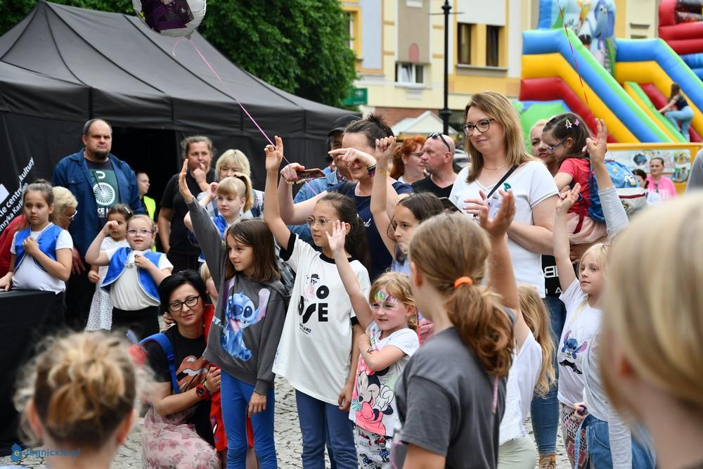 Dzień Dziecka na legnickim rynku (FOTO)