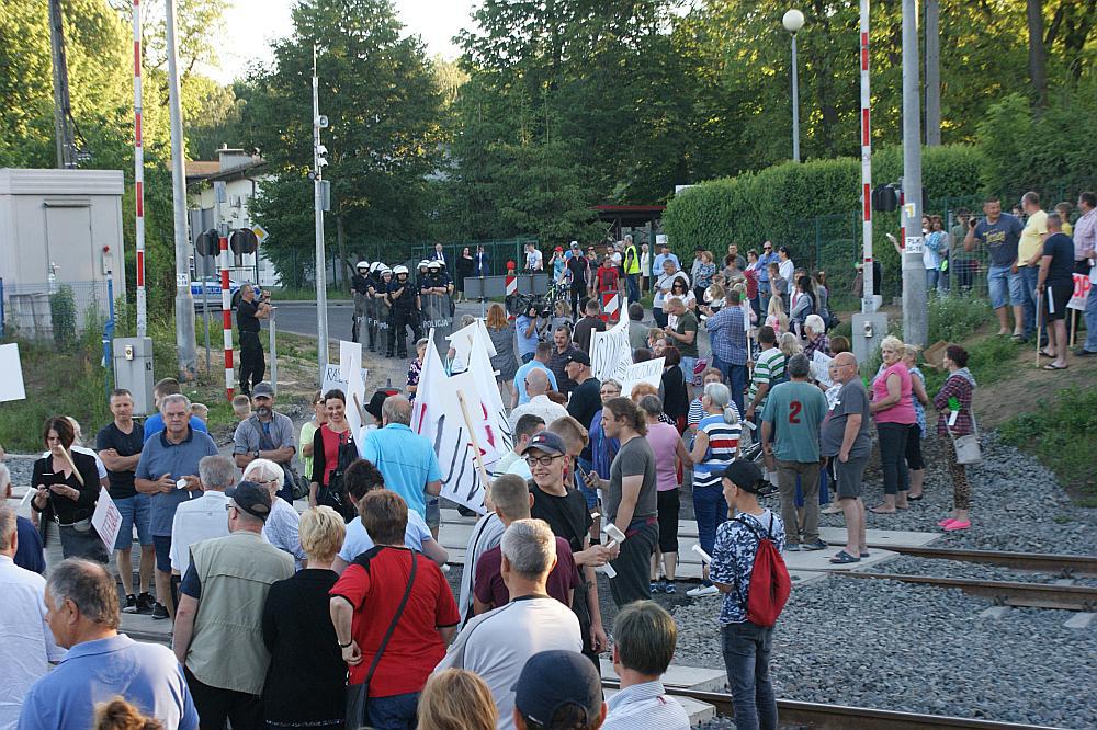 Wójt prawnie wesprze protestujących z Raszówki