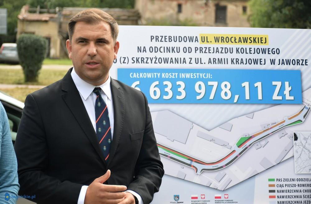 Wrocławska do remontu. Umowy na I etap inwestycji podpisane (FOTO)