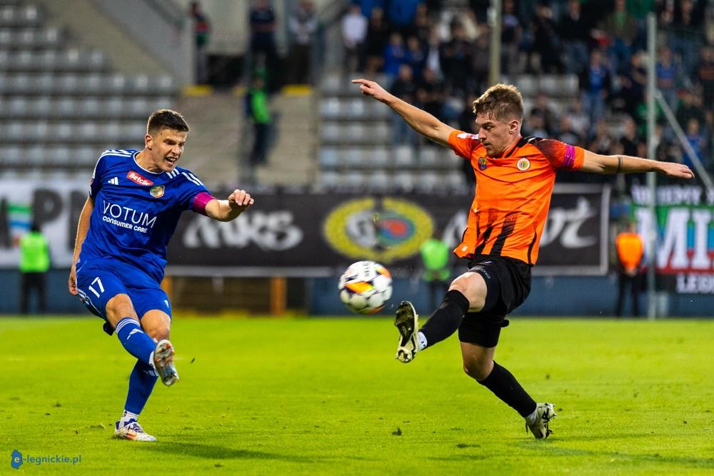 Piękny gol Kwietnia dał wygraną w derbach (FOTO)