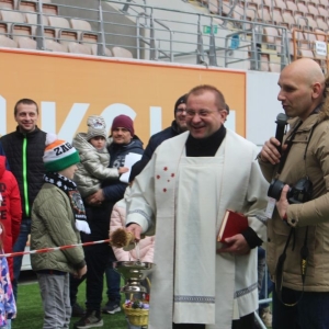 stadion-zaglebia-lubin-swiecenie-pokarmow-fot-marzena-machniak19