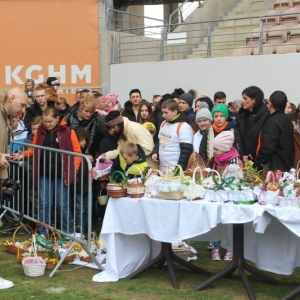 stadion-zaglebia-lubin-swiecenie-pokarmow-fot-marzena-machniak21