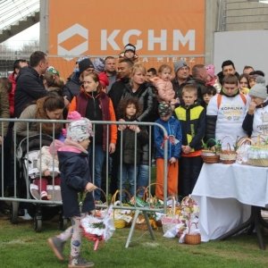 stadion-zaglebia-lubin-swiecenie-pokarmow-fot-marzena-machniak29