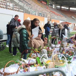 stadion-zaglebia-lubin-swiecenie-pokarmow-fot-marzena-machniak3