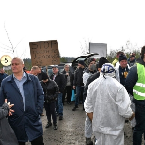 protest-przeciw-odpadom-chojnow-fot-zjak059