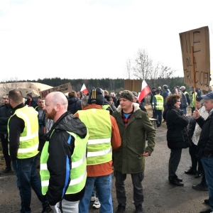 protest-przeciw-odpadom-chojnow-fot-zjak086