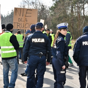 protest-przeciw-odpadom-chojnow-fot-zjak169
