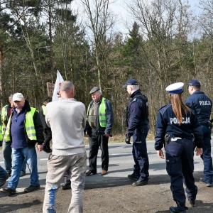 protest-przeciw-odpadom-chojnow-fot-zjak171