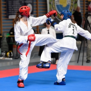 06.04.24-mistrzostwa-juniorow-i-juniorow-mlodszych-w-taekwondo-zlotoryja_7.jpg