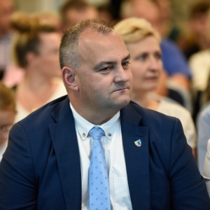 25.09.24-stypendia-gminy-chojnow_10.jpg