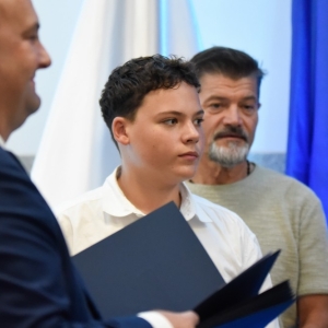 25.09.24-stypendia-gminy-chojnow_107.jpg