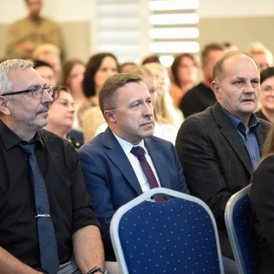 25.09.24-stypendia-gminy-chojnow_11.jpg