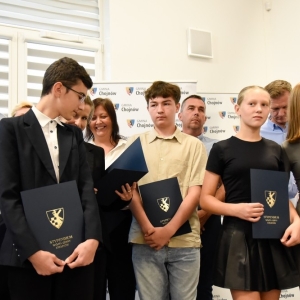 25.09.24-stypendia-gminy-chojnow_138.jpg