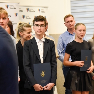 25.09.24-stypendia-gminy-chojnow_145.jpg