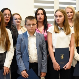 25.09.24-stypendia-gminy-chojnow_149.jpg