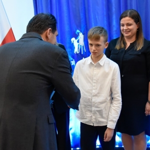 25.09.24-stypendia-gminy-chojnow_156.jpg