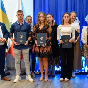 25.09.24-stypendia-gminy-chojnow_190.jpg