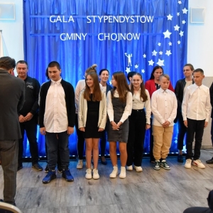25.09.24-stypendia-gminy-chojnow_28.jpg