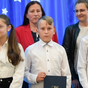 25.09.24-stypendia-gminy-chojnow_35.jpg